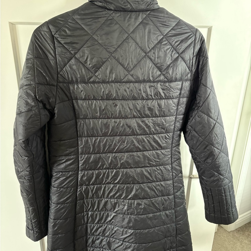 Patagonia Black Women's Puffer Jacket - Picture 4 of 4
